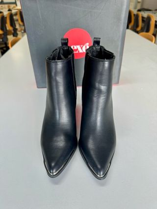 Stivaletti tacco alto punta metallo