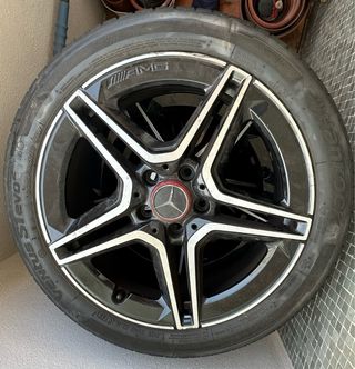 Llantas Mercedes AMG 18’ con neumáticos
