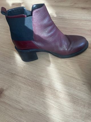 Botines cuero granate talla 39