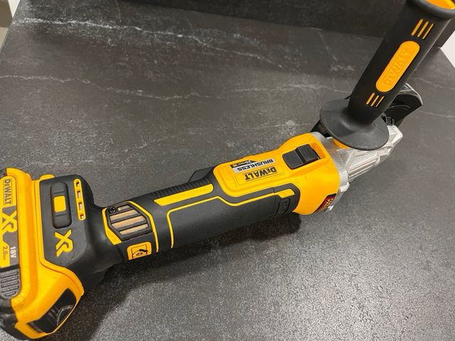 Radial Dewalt DCG405FN-XJ