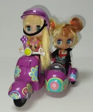 2 muñecas Pet Shops con Moto y Sidecar