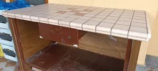 Piano lavoro rivestito ceramica e pietra