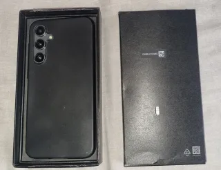 Samsung Galaxy S23 FE + funda, como nuevo.