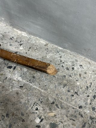 Mecedora antigua de madera y mimbre tipo Thonet