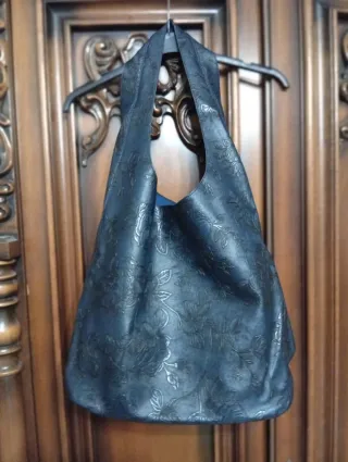 Borsa Hobo Blu con Pochette Interna Estraibile