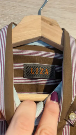 Camisa de rayas marrón y rosa