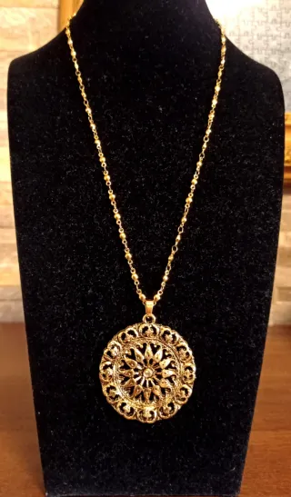 Collana con ciondolo gioiello stile Maya