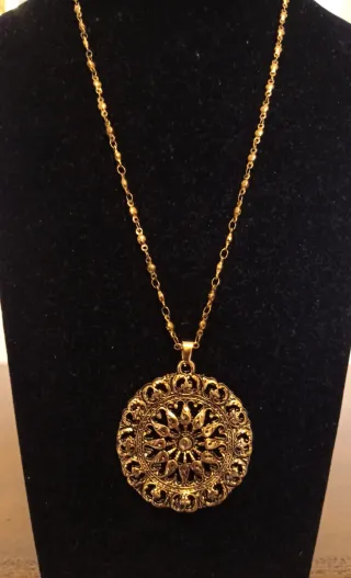 Collana con ciondolo gioiello stile Maya