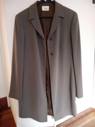 Abrigo largo color rata /marrón claro Talla M