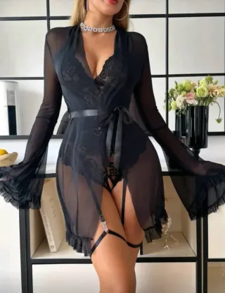 TALLA M y L.CON ETIQUETA.Bata,body y liguero.Sexy