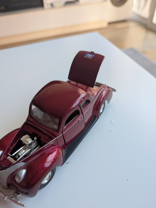 Coche a Escala Ford Deluxe 1940 1:24