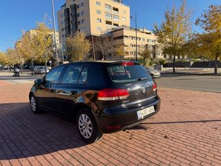 Volkswagen Golf 1.6 TDI 105 CV 5 PUERTAS