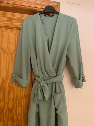 Mono Zara verde manzana