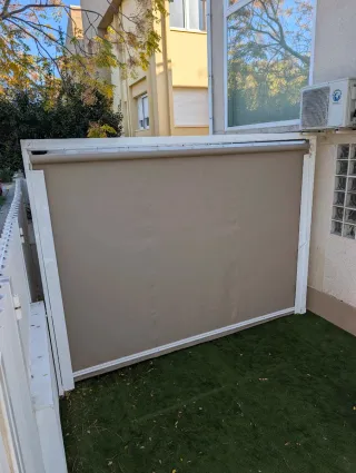 Pérgola + Toldo lateral (lluvia y sol)