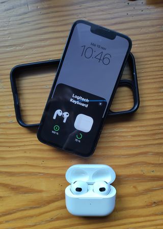 IPHONE 13 MINI NEGRO + AIRPODS 3º GENERACIÓN