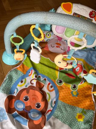 Manta de actividades para bebé