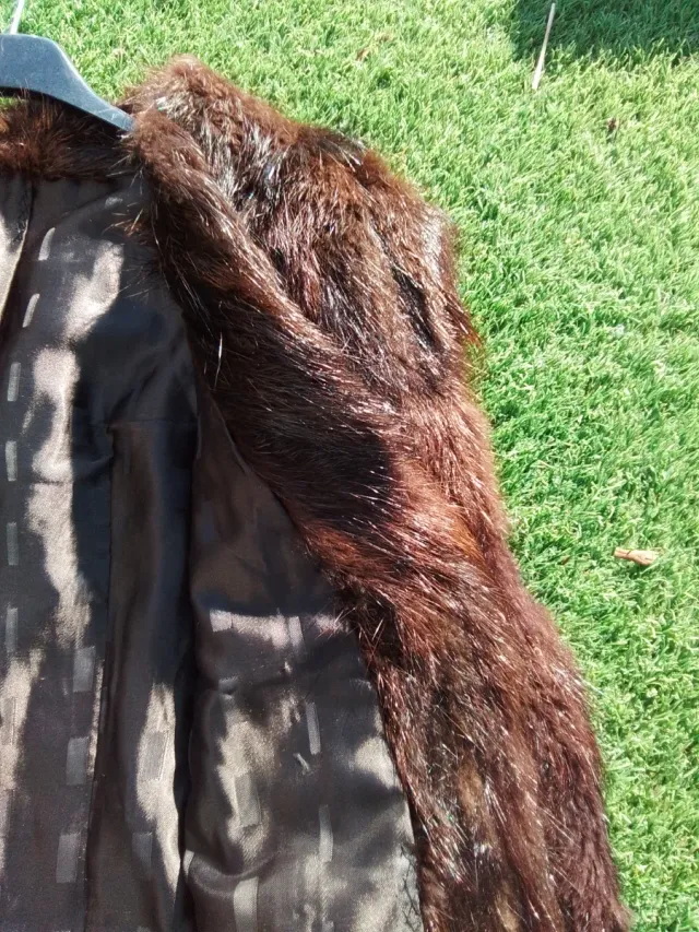 Chaleco de piel marrón