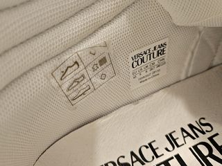 Valen 399€. A estrenar Versace zapatillas altas ce