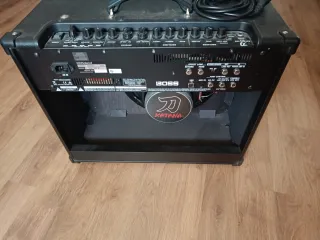 Boss Katana MKII Amplificador Guitarra