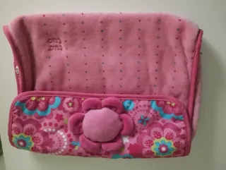 Neceser infantil rosa y portadocumentos