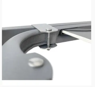 Litera metálica gris