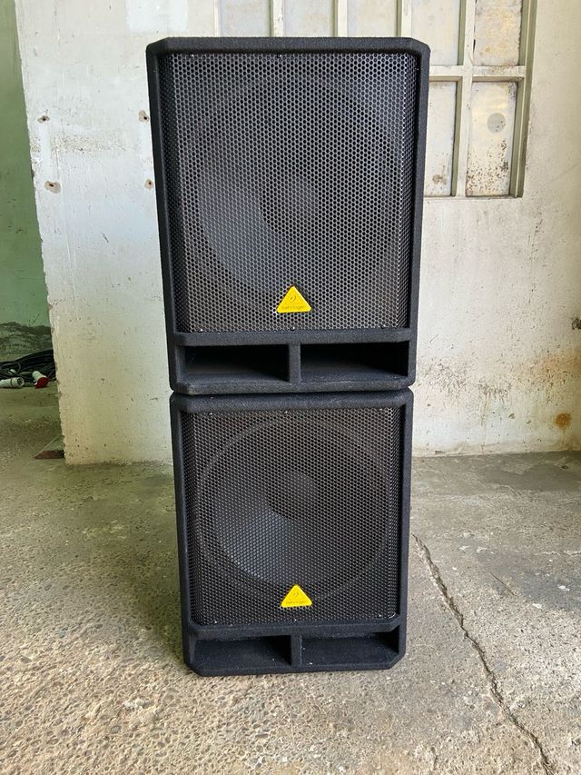 Subwoofer Behringer VQ1800D