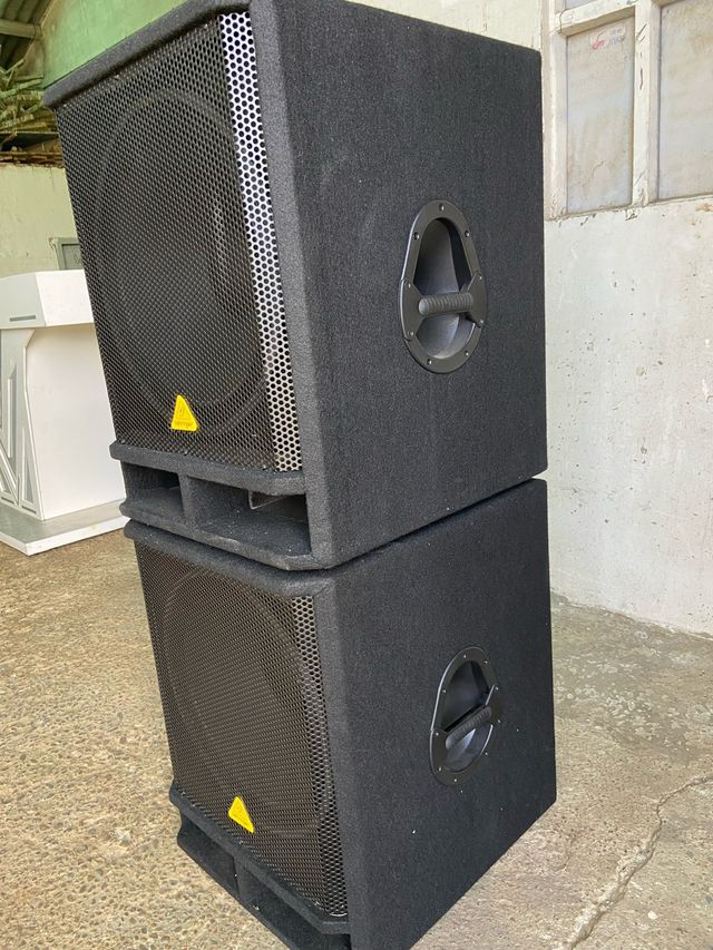 Subwoofer Behringer VQ1800D