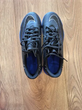 Botas de fútbol Nike multitacos