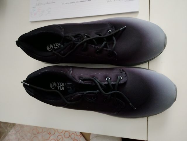 Scarpe bicolor nere e viola