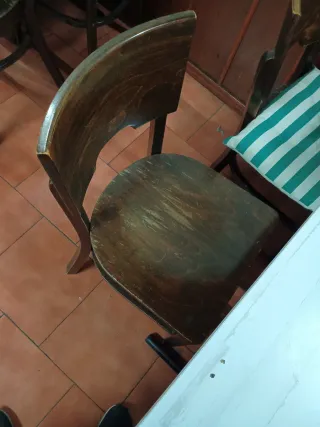 Silla de madera vintage seminuevo