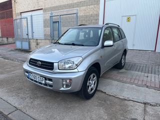 Toyota RAV4 4x4 bola de remolque
