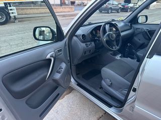 Toyota RAV4 4x4 bola de remolque