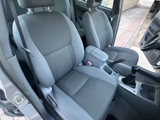 Toyota RAV4 4x4 bola de remolque