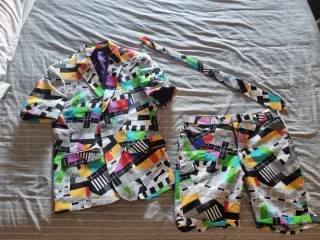 Traje de chaqueta y pantalón corto estampado