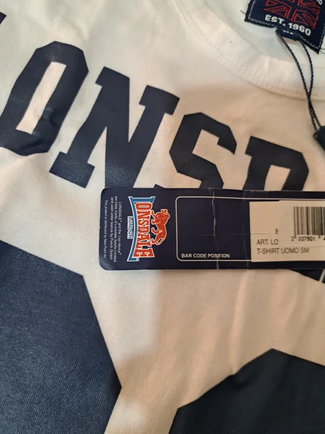 T-shirt smanicata Lonsdale con numero 60