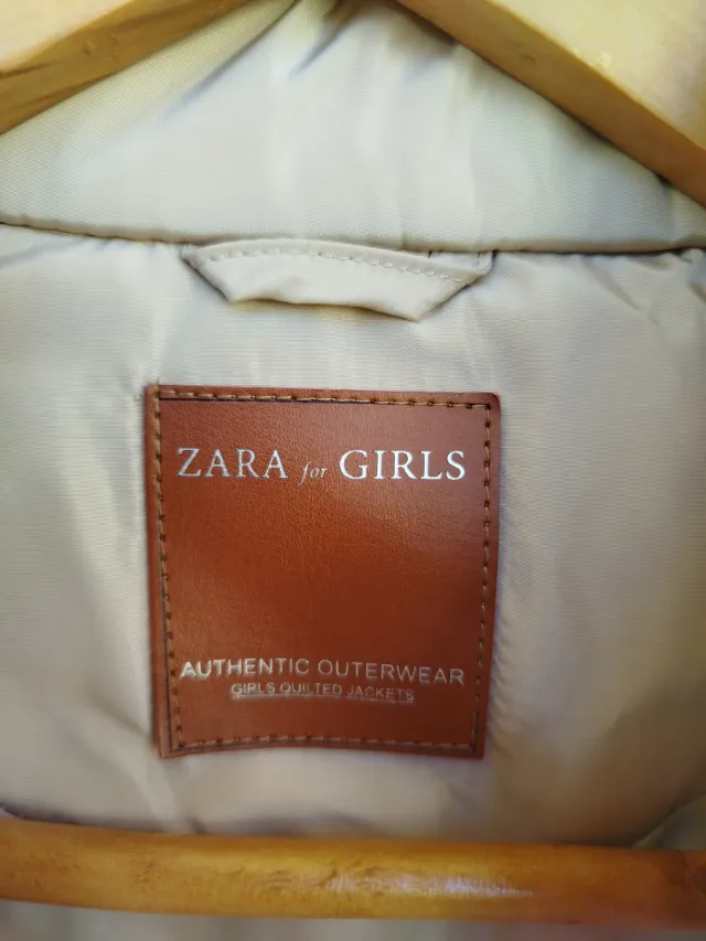 Abrigo acolchado Zara niña camel 12  años