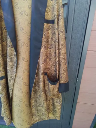 Bata de seda antigua Inglaterra,