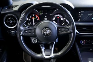 Alfa Romeo Stelvio   2.2 Diesel 154kW 210CV Veloce Q4