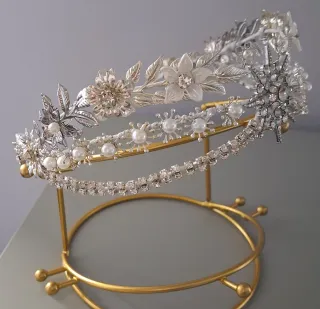 Tiara de Novia con Perlas y Cristales