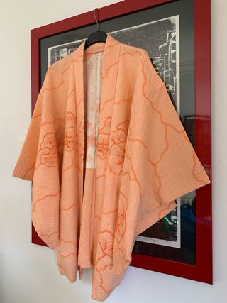 Haori di seta color pesca con fiori