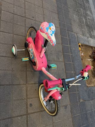 Bicicleta infantil rosa B-PRO súper cuidada