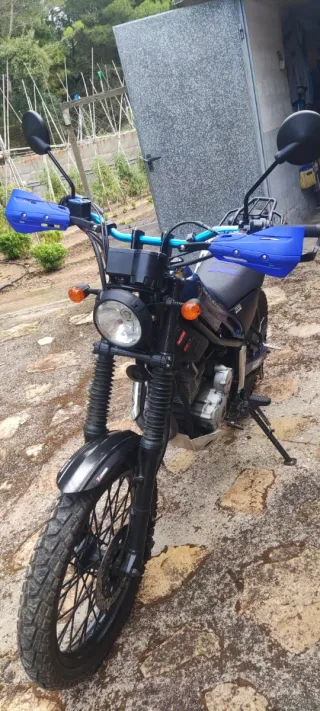 Yamaha Tricker Azul