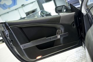 Aston martin DB9   5.9 Coupe Touchtronic