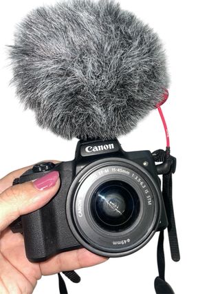 Canon Eos M50 con Microfono Rode