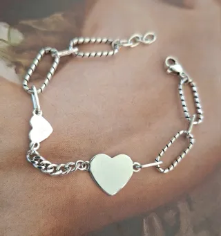Pulsera de plata, cadena de eslabones con corazon.