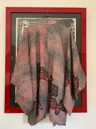 Haori kimono estampado rosa, negro, burdeos