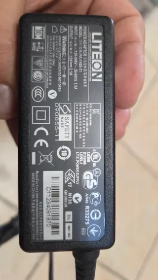 Lote 10 Cargadores Liteon 19V 2.1A (40W)