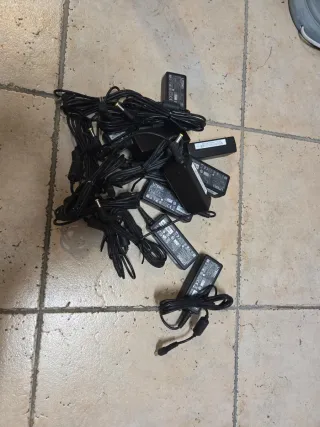 Lote 10 Cargadores Liteon 19V 2.1A (40W)