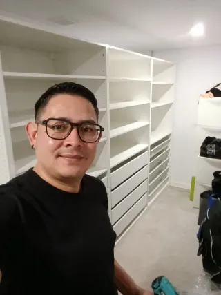 Montaje de muebles y pintura en general