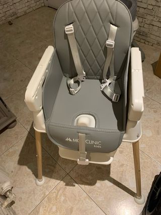 Trona de bebé gris MOBICLINIC KIARA